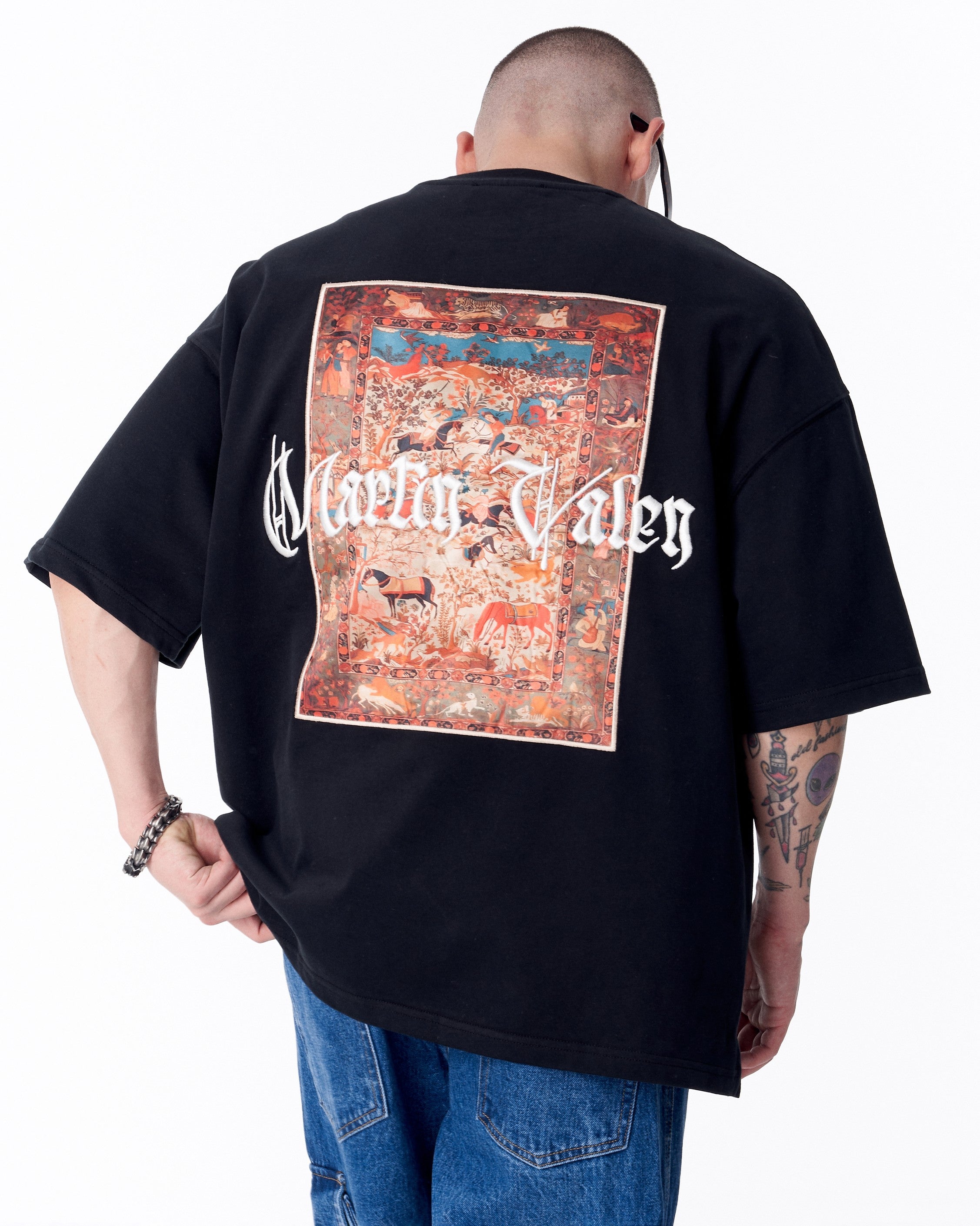 Heritage Fusion Oversized Black T-shirt - Martin Valen