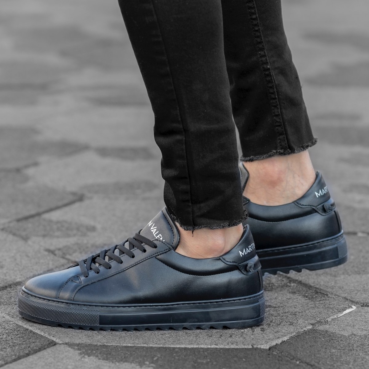 Men's Flat-Sole Sneakers In Full Black | Martin Valen