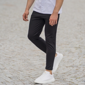 Herren Basic Skinny-Fit Jogginghose in schwarz - 3