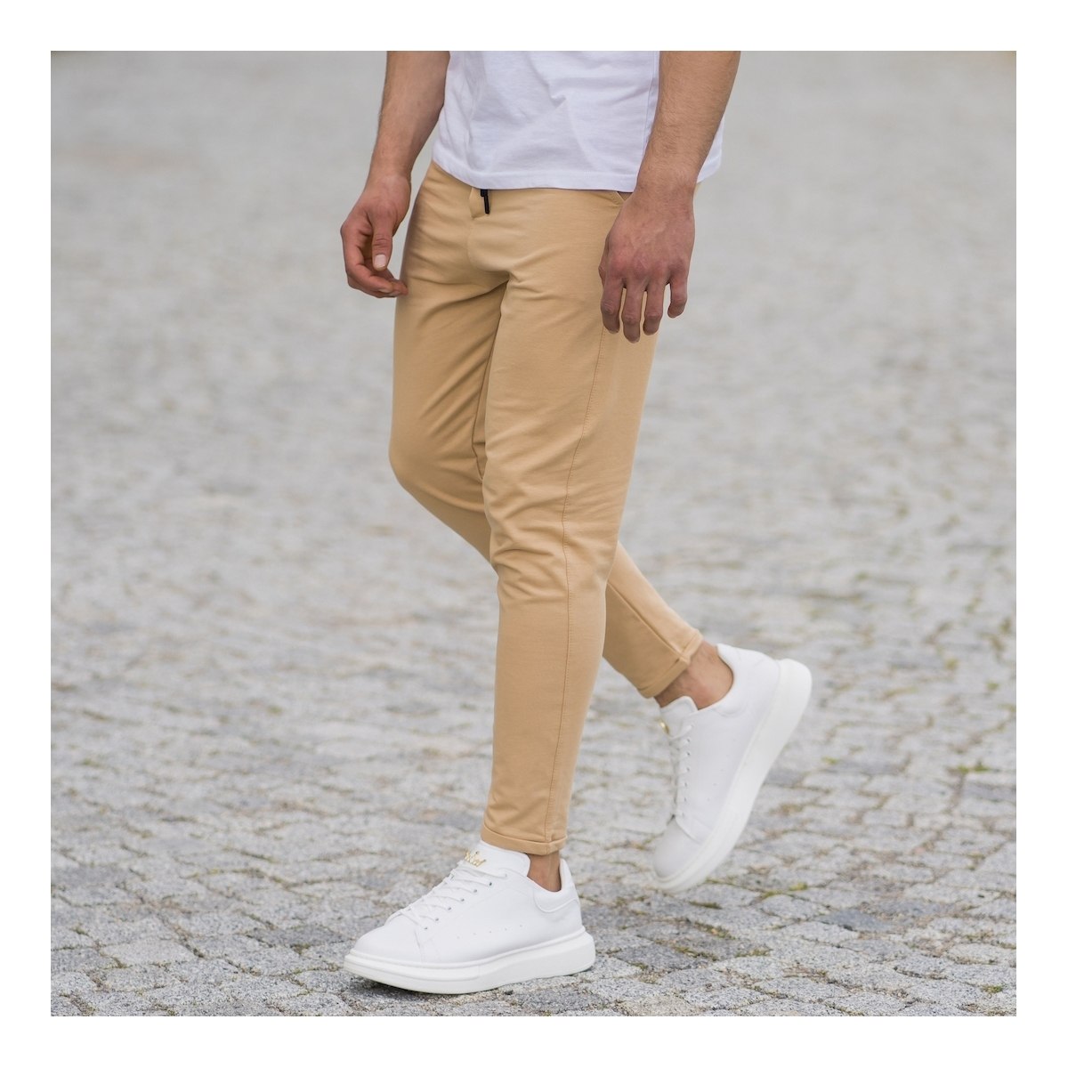 Herren Basic Skinny-Fit Jogginghose in beige - 4
