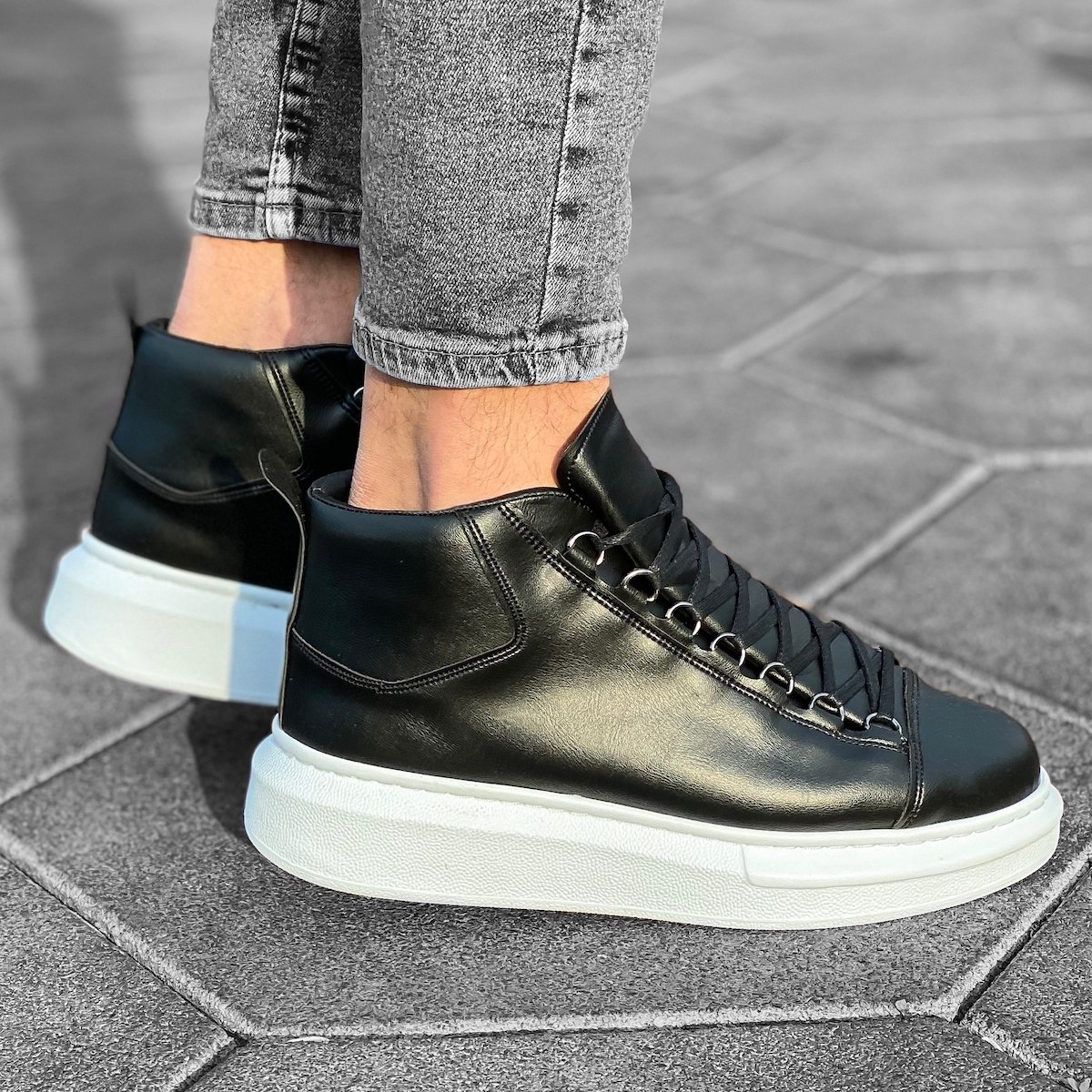 Hype Sole Mox High Top Sneakers In Black | Martin Valen