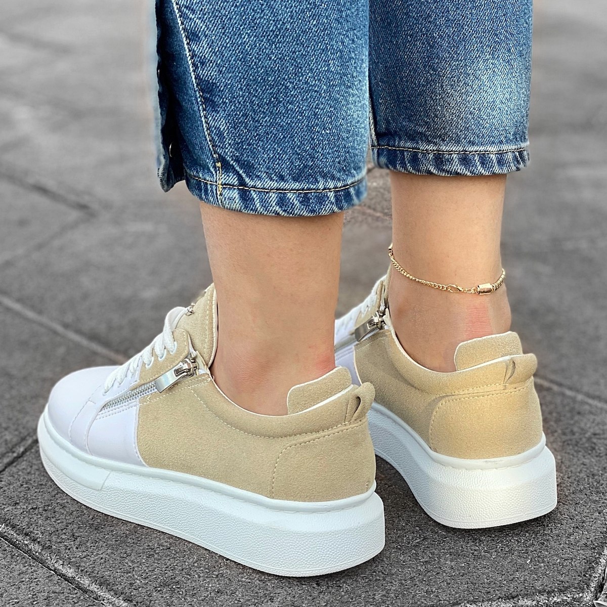 Damen Hohe Sohle Sneaker mit Reißverschlüssen in Creme und Weiß | Martin Valen
