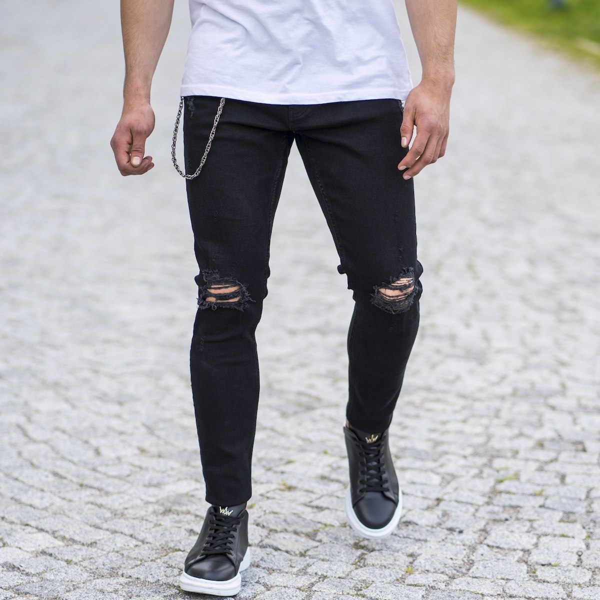 Men's Regged Jeans With Chain In Black
