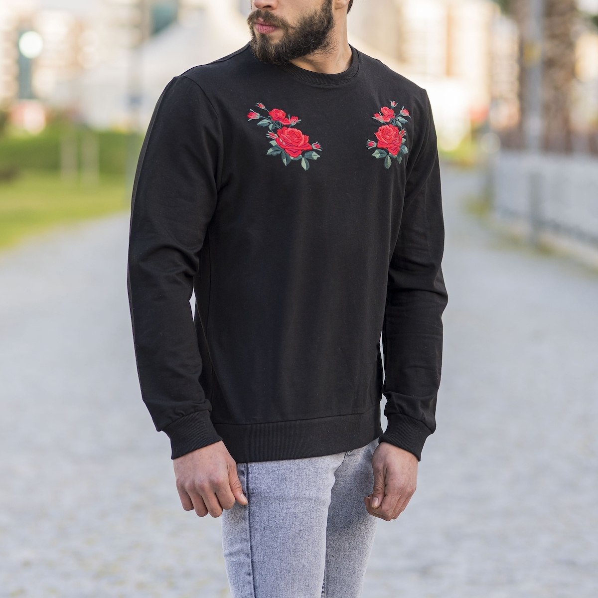 Herren Sweatshirt mit Rosen Details an der Brust in schwarz - 2