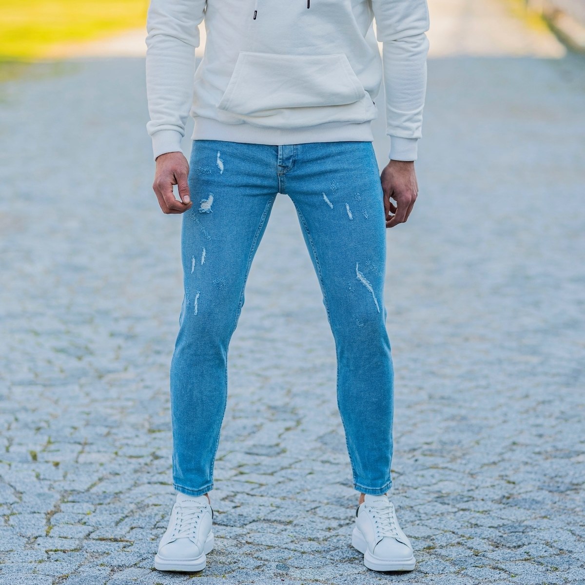 Men's Distorted Jeans In Ice Blue - 1