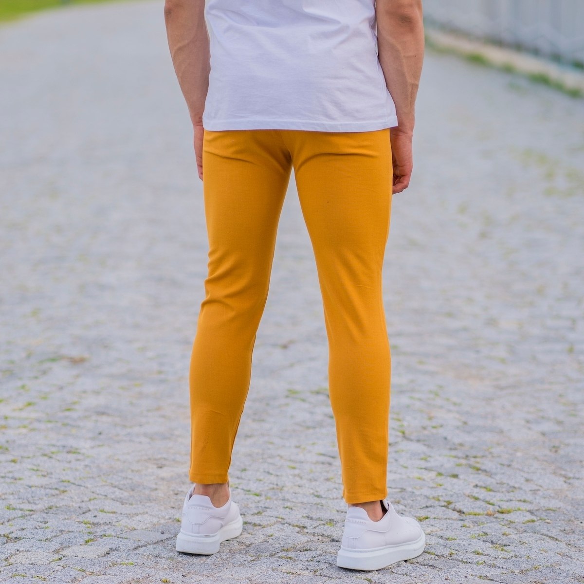 Modern Cut Trousers In Mustard - 7