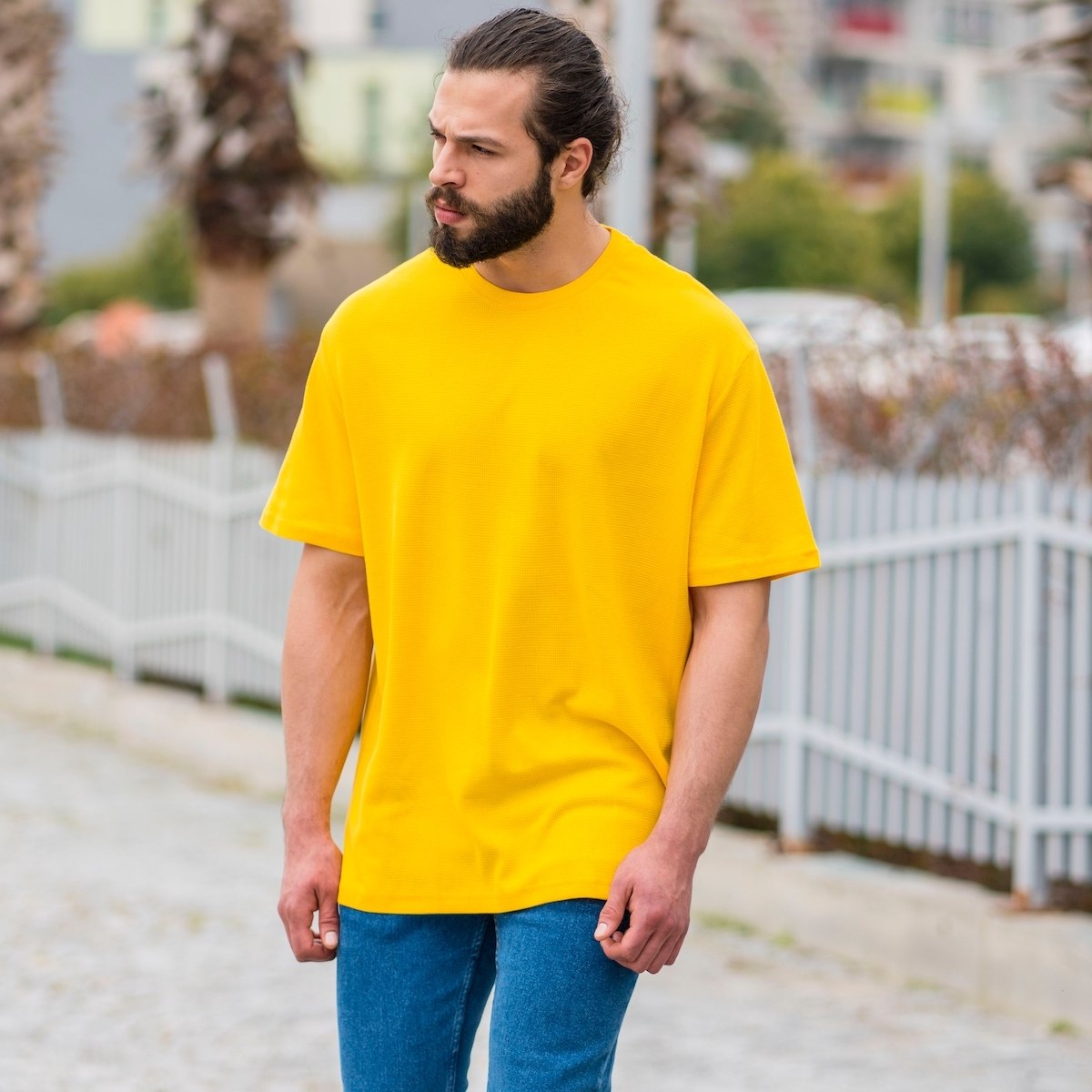 Herren Oversized T-Shirt mit Punkt Struktur in gelb | Martin Valen