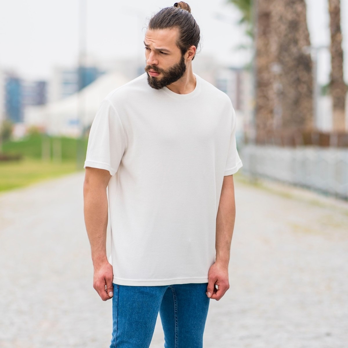 Herren Oversized T-Shirt mit Punkt Struktur in weiß | Martin Valen
