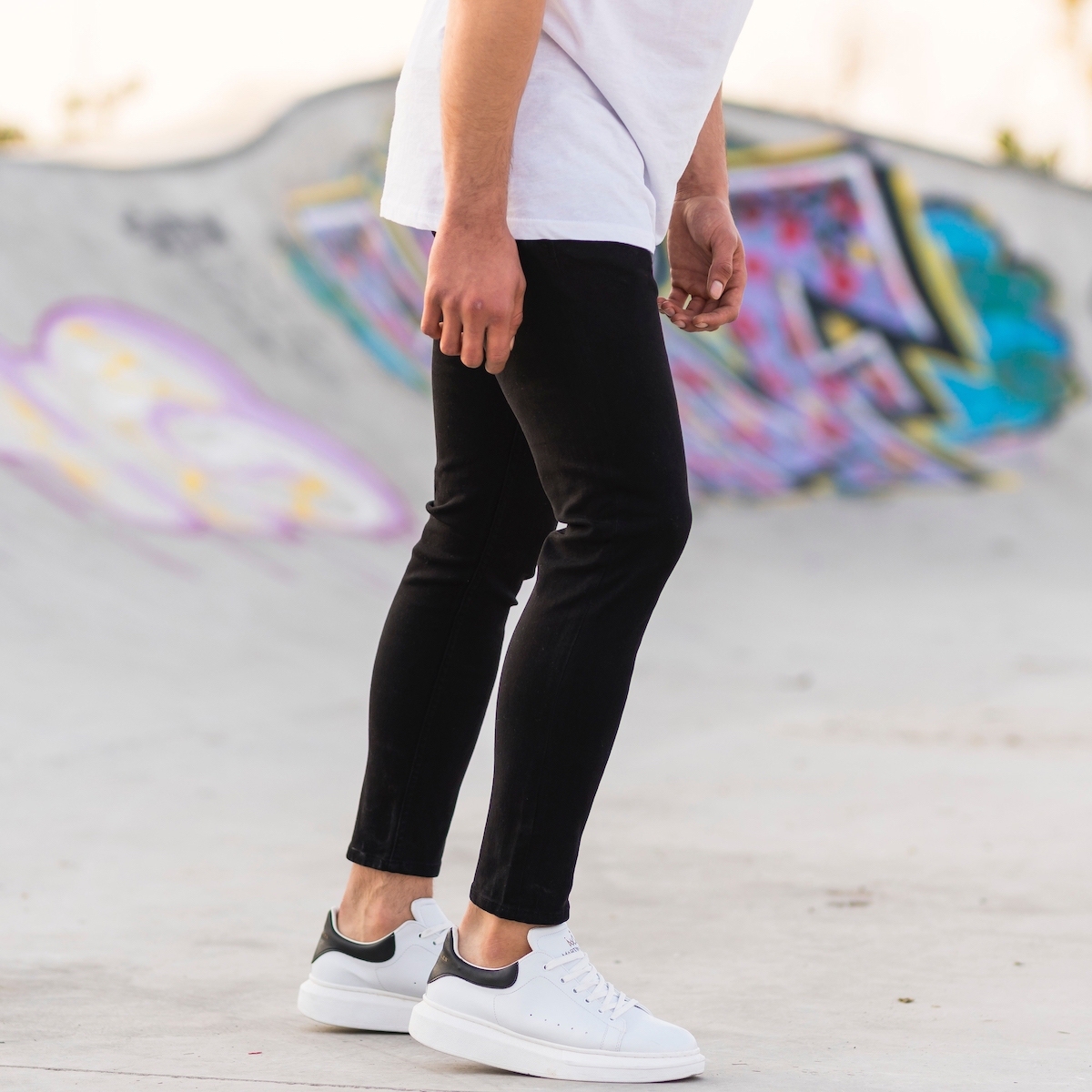 Men's Lycra Narrow Leg Jeans In Black
