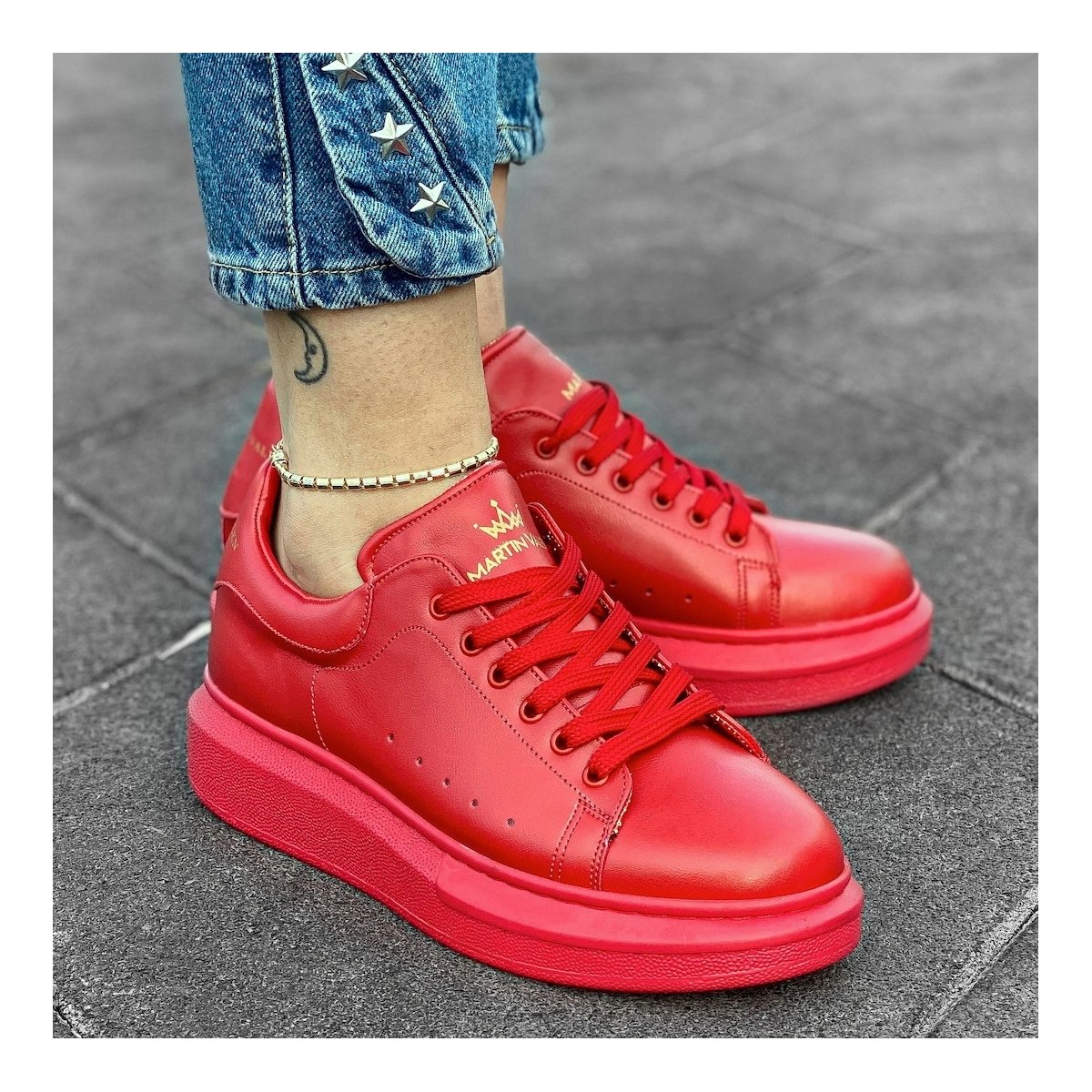 Woman's Hype Sole Sneakers In Full Red