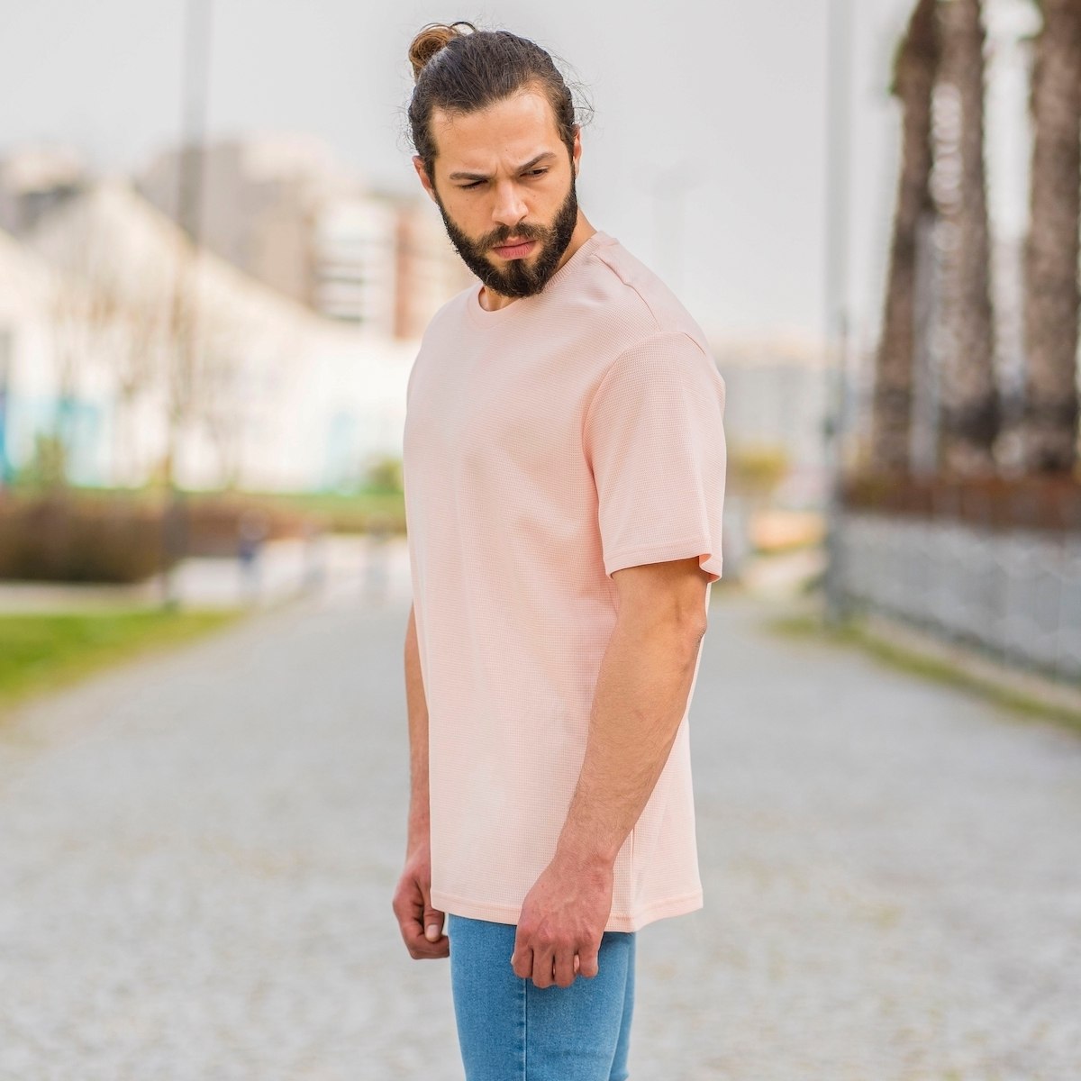 Herren Oversized T-Shirt mit Punkt Struktur in rosa - 2