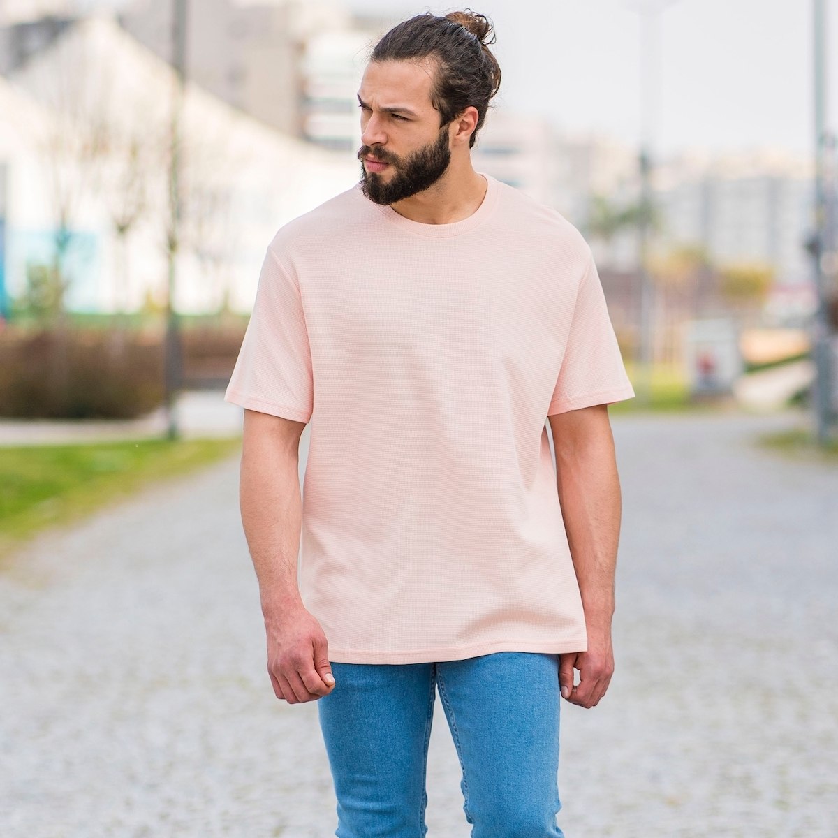 Herren Oversized T-Shirt mit Punkt Struktur in rosa - 3