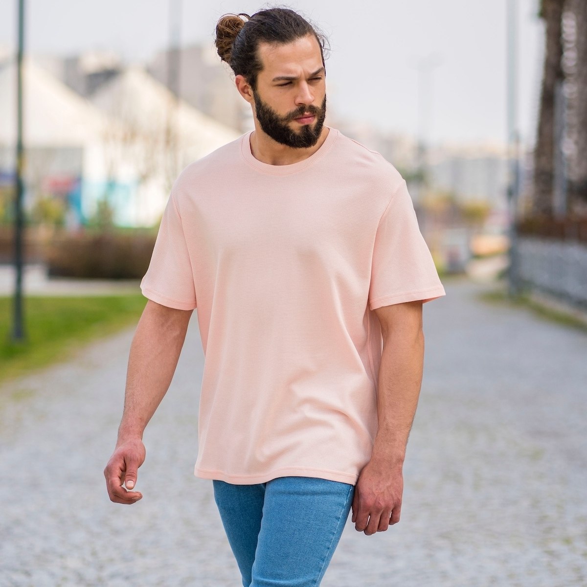 Herren Oversized T-Shirt mit Punkt Struktur in rosa - 5