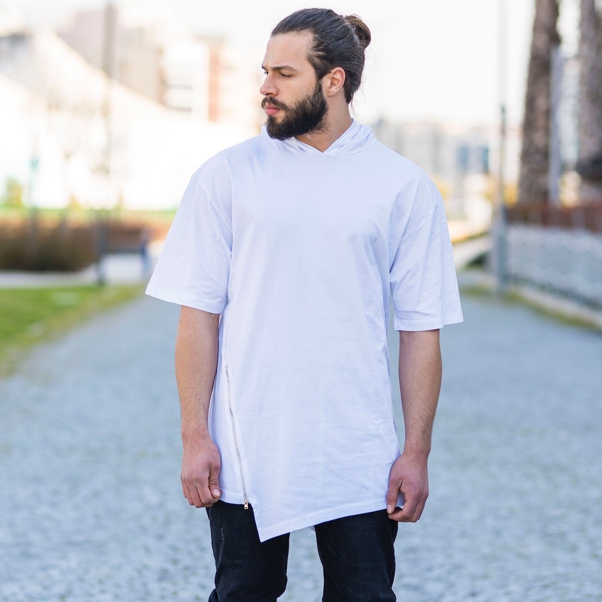 Men's Oversize Zipped T-Shirt In White - 1