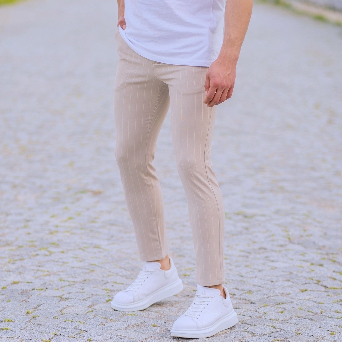 Pantaloni Crema con Strisce Bianche e Catena | Martin Valen