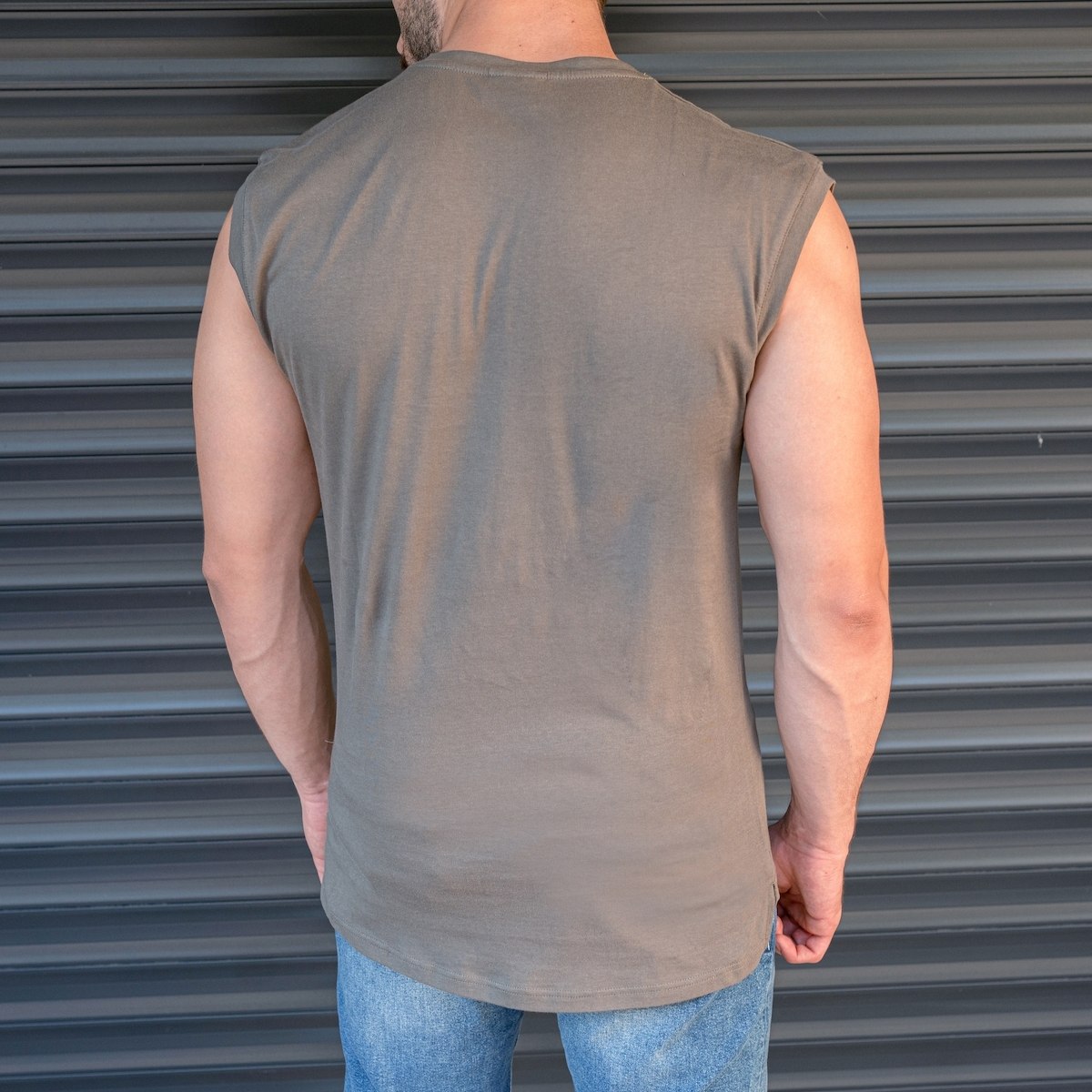 Men's Basic Sleeveless T-Shirt In Khaki - 3