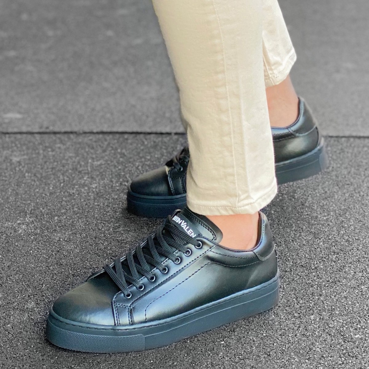 Herren Low Top Casual Sneakers Schuhe in schwarz | Martin Valen