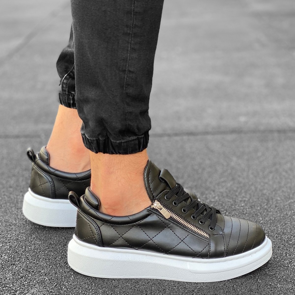 Casual Sneakers With Stitch and Side-zip Design in Black&White | Martin Valen