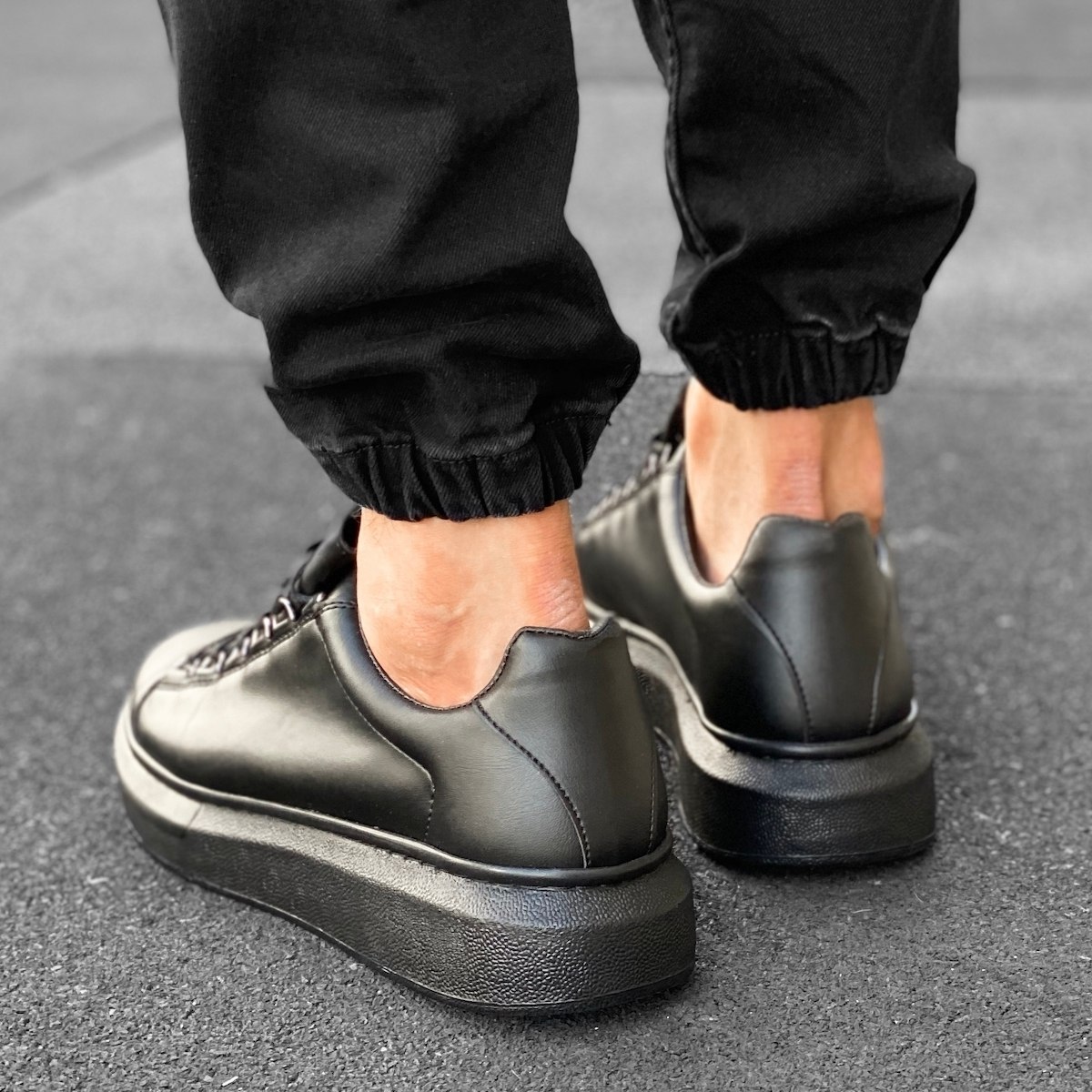 Herren hohe Low Top Sneakers Schuhe in schwarz - 5