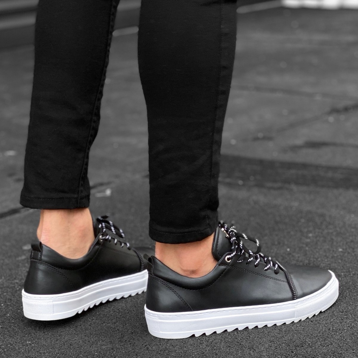 Men’s Low Top Designer Sneakers Shoes Black | Martin Valen
