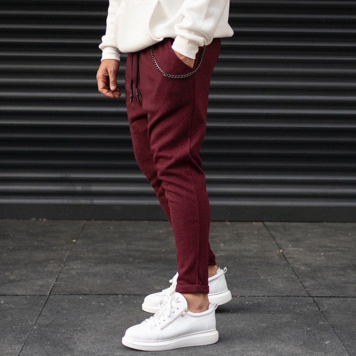 Men's Cachet Textured Sweatpants With Chain Detail In Claret Red - 2