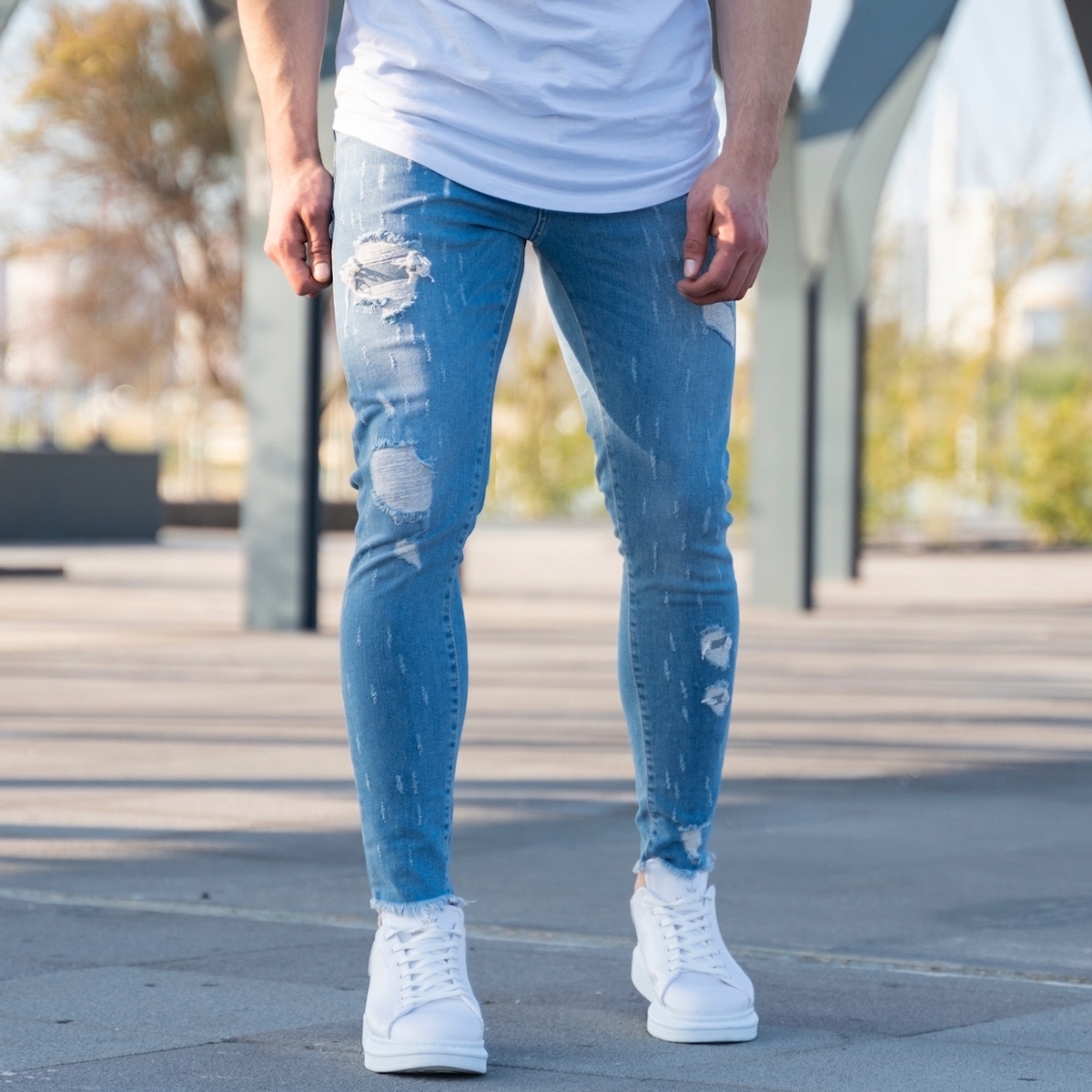 Men's Ragged Jeans In Ice Blue