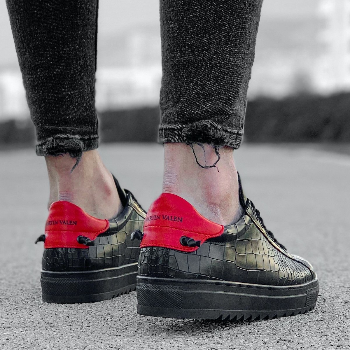Uomo Basse Coccodrillo Sneakers Scarpe Nero-Rosso | Martin Valen