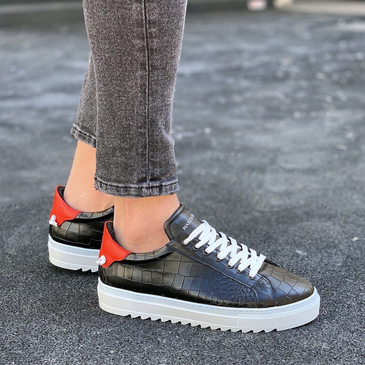 Men’s Low Top Sneakers Shoes Black-White | Martin Valen