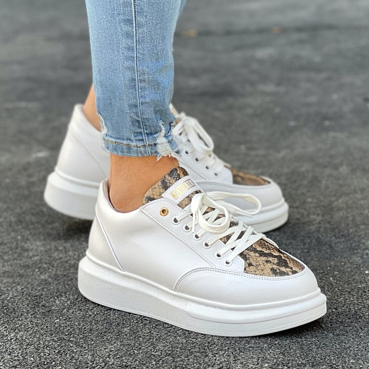Men's Designer Outdoor Sneakers Shoes White