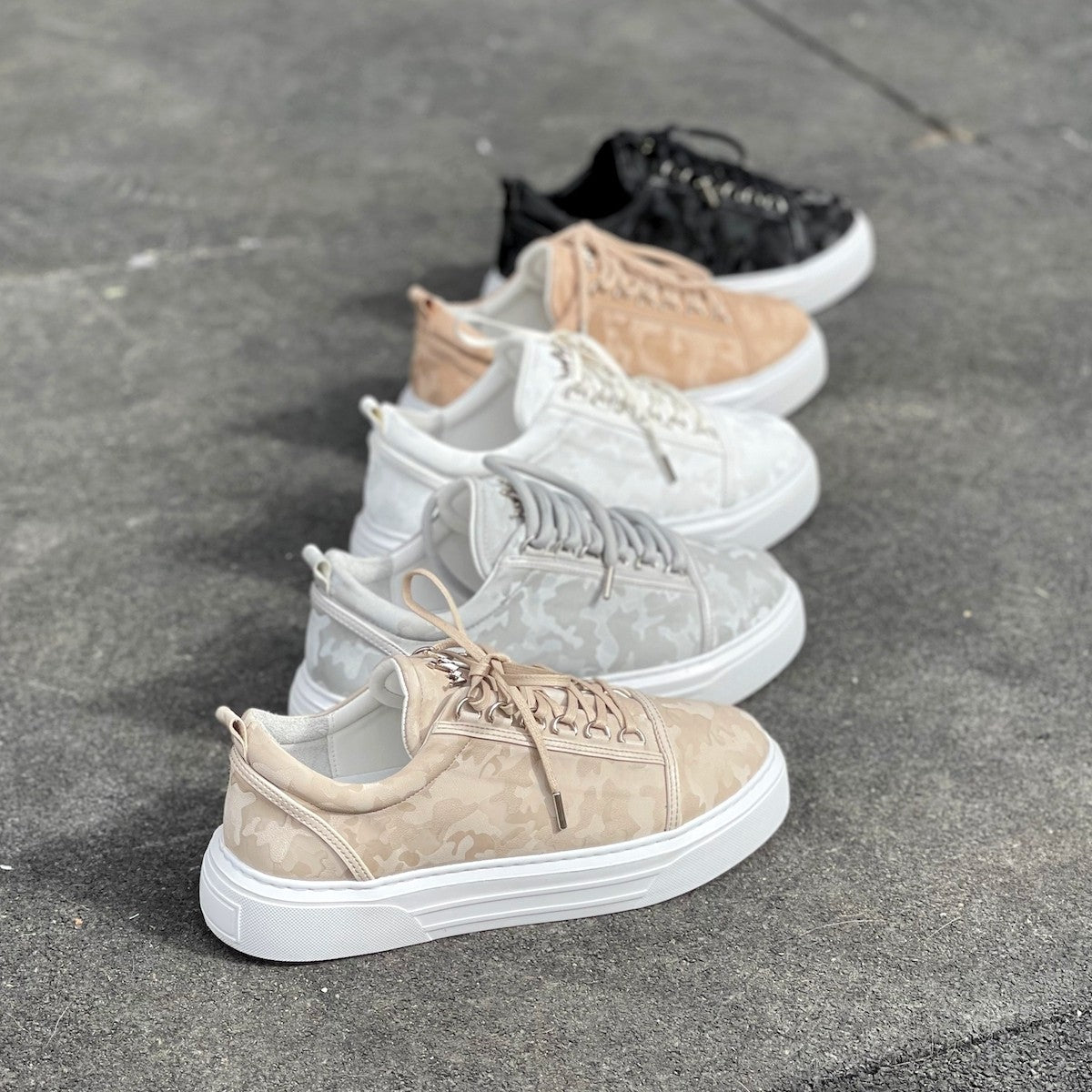 Herren Low Top Sneakers Schuhe mit Krone in camouflage creme - 5
