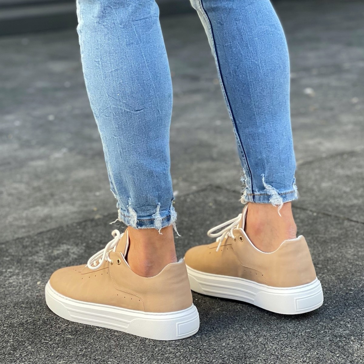 https://martinvalen.com/18690-large_default/mens-casual-sneakers-breathable-shoes-cream.jpg