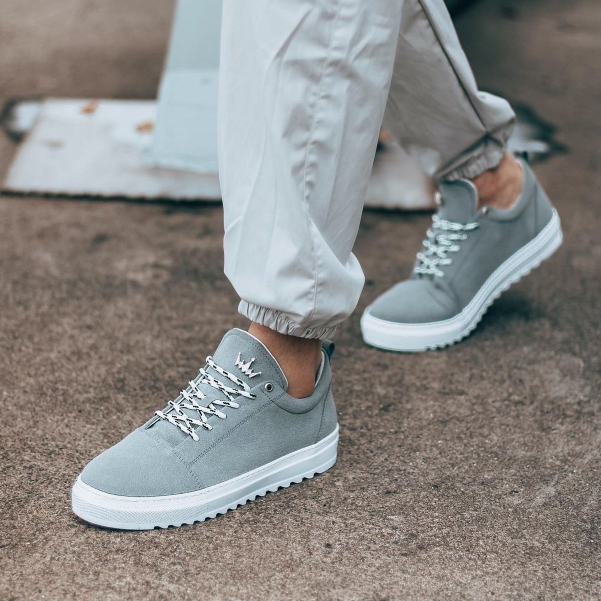 Meisje heel fijn vrijwilliger Men's Notch-Sole Suede Sneakers In Gray