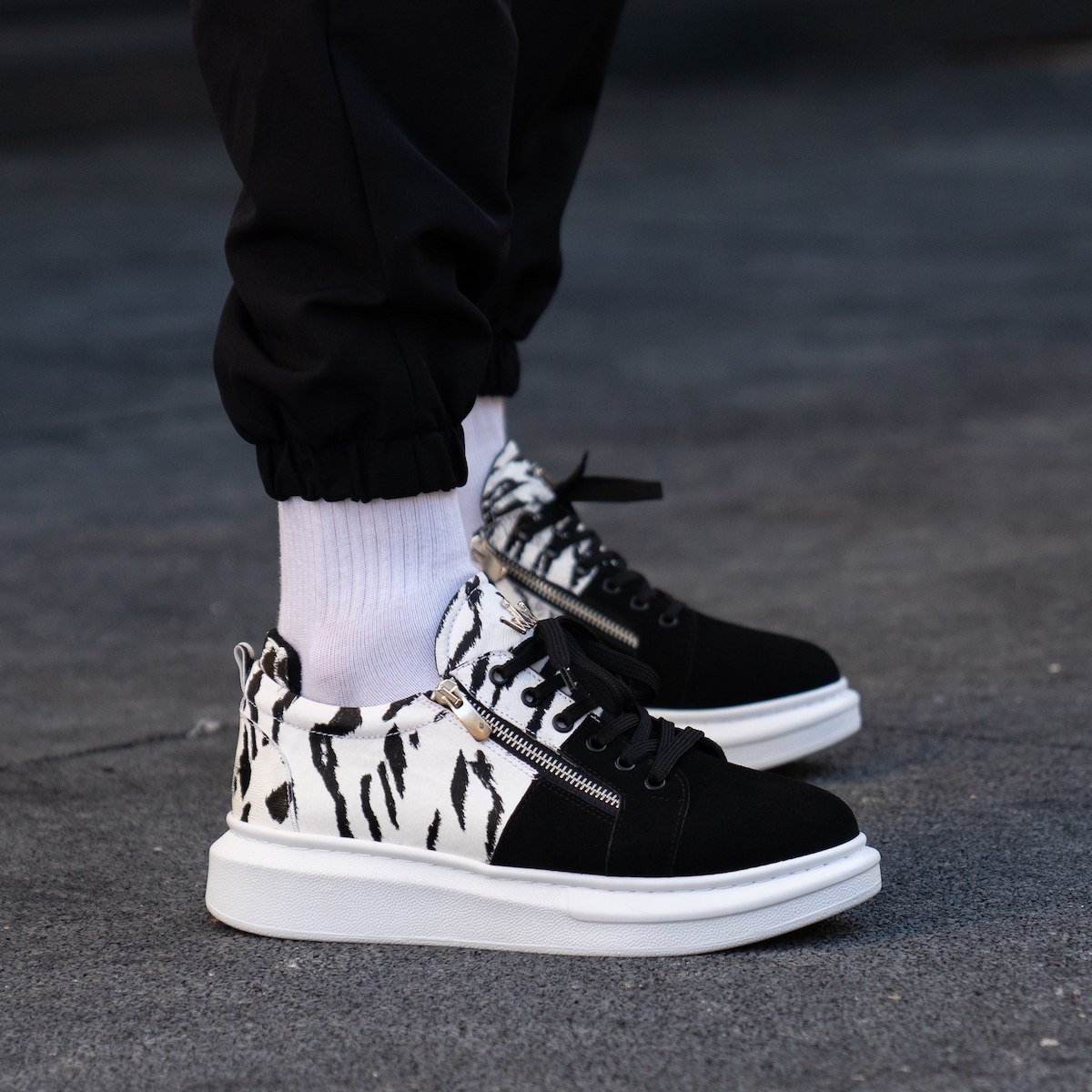 Hype Sole Zipped Style Sneakers in Black Suede Zebra Design - 1