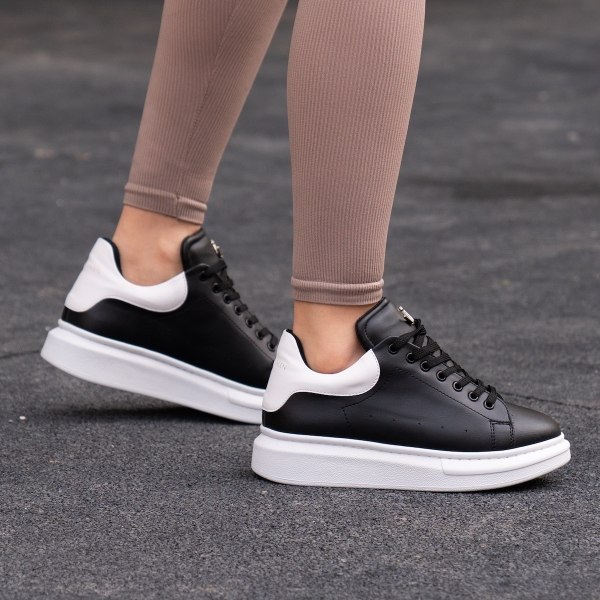 Woman Hype Sole Gold Crowned Black Sneakers In Partial White - 3