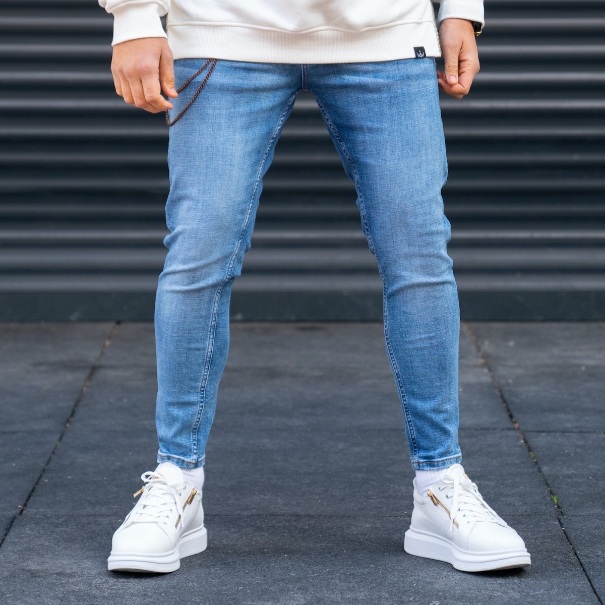 How To Wear A White Shirt With Light Blue Jeans • Ready Sleek-donghotantheky.vn