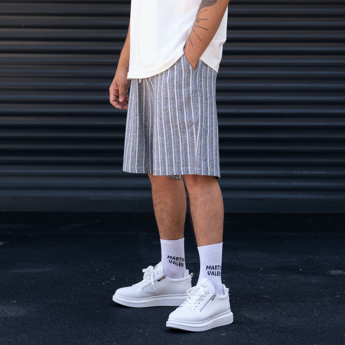 Men's Oversized Striped Smoked Linen Fabric Shorts | Martin Valen