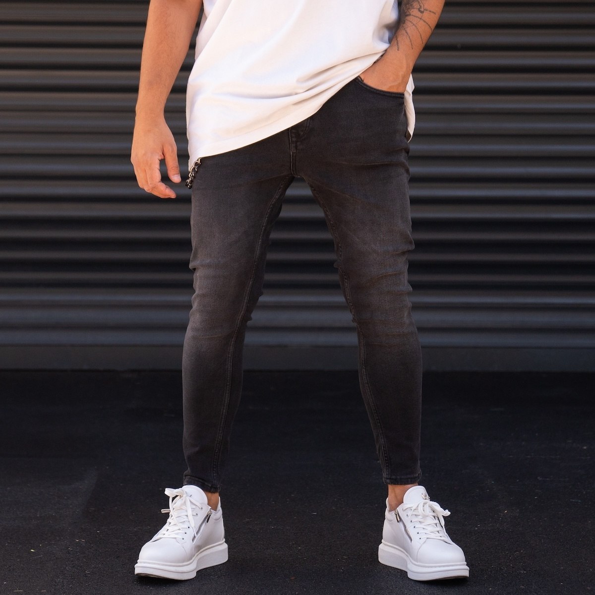 Calça jeans masculina com detalhe de corrente Soft Touch Slim Leg Smoked