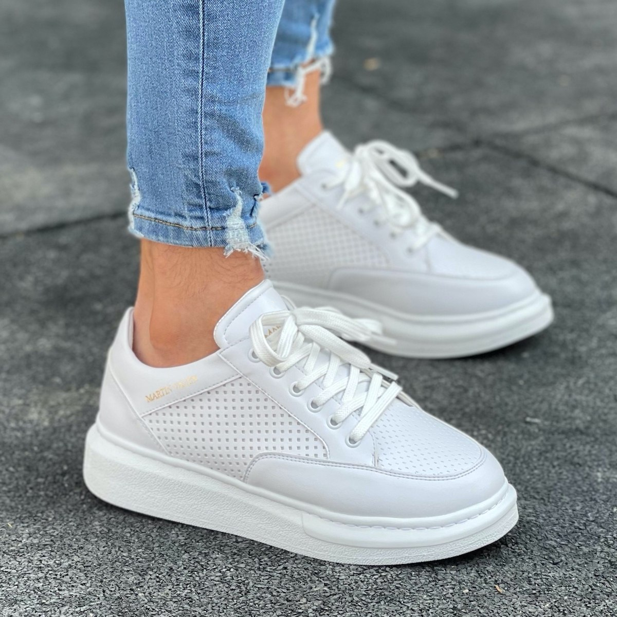 Casual Sneakers with Partial-Mesh Design in White