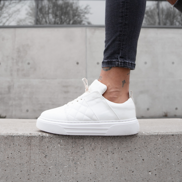 Men's Low Top Sneakers Designer White Signature Shoes White - 5