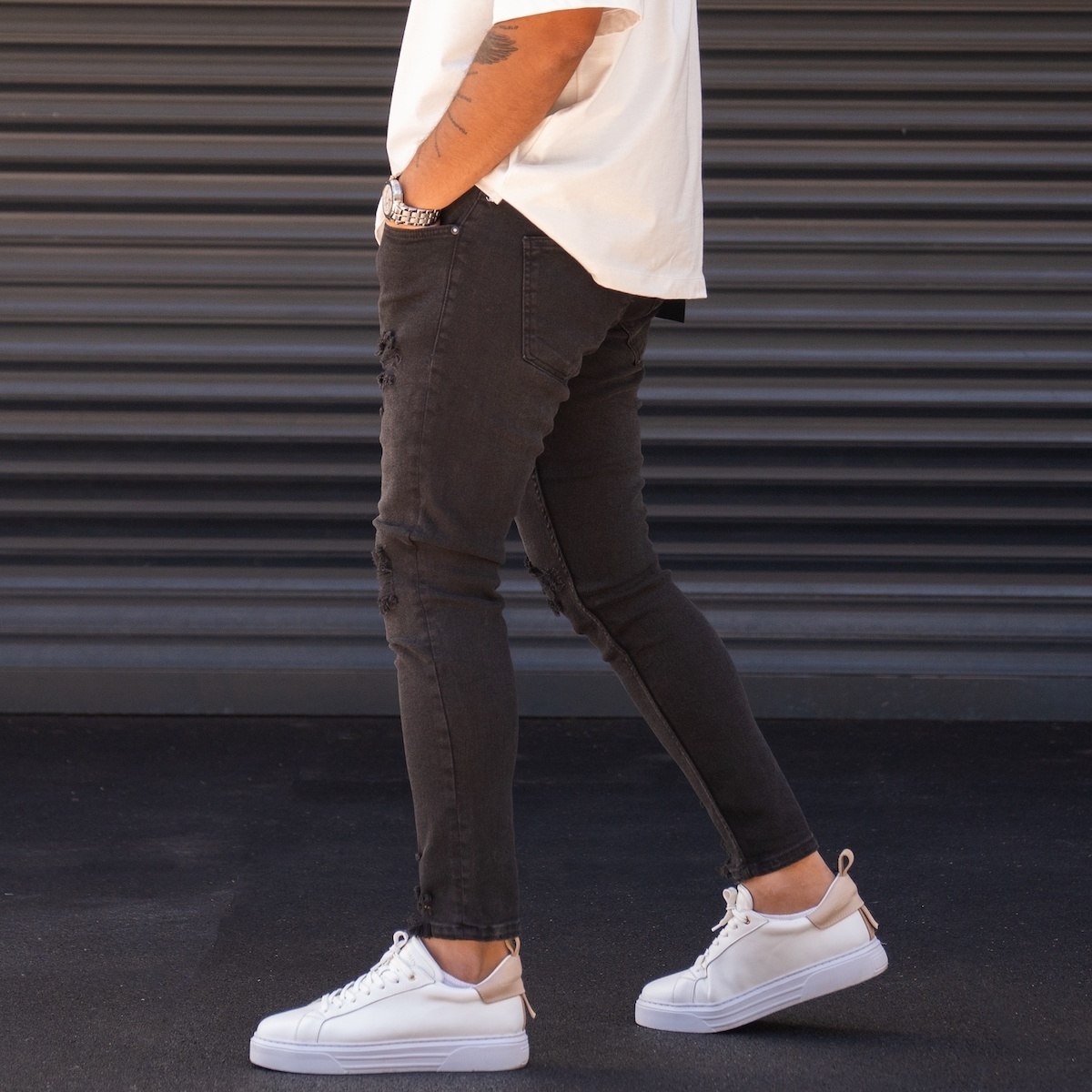 Men's Slim-Fit Black Lycra Ripped Jeans