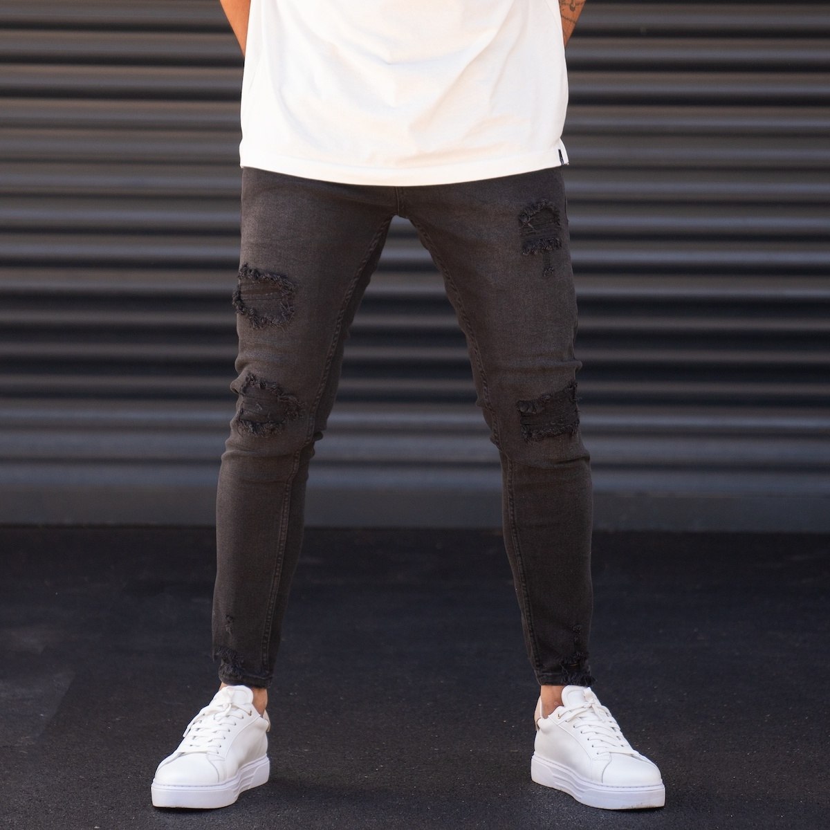 Slim-Fit Lycra Ripped Jeans