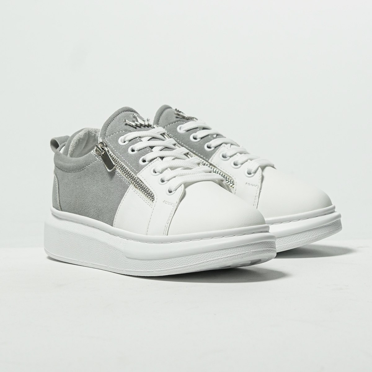 Chunky Sneakers Designer Shoes with Zippers in Grey and White | Martin Valen