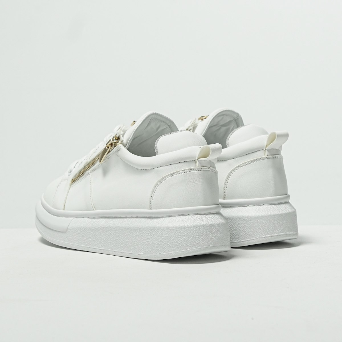 Белые дизайнерские кроссовки на высокой подошве с золото молнией | Martin Valen