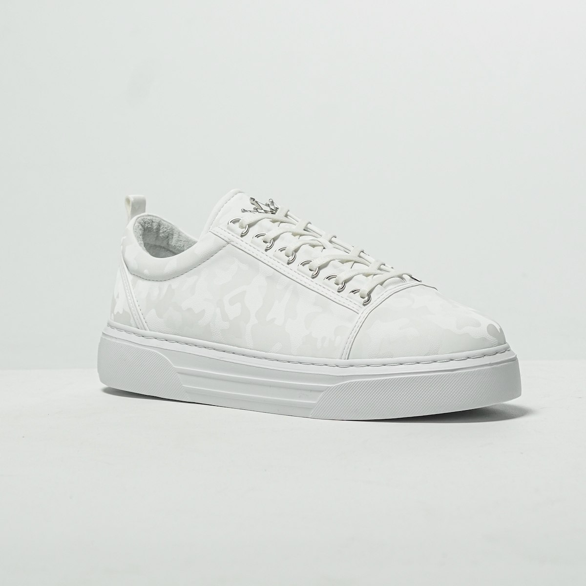 Men's Low Top Sneakers Crowned Designer Shoes Camo-White