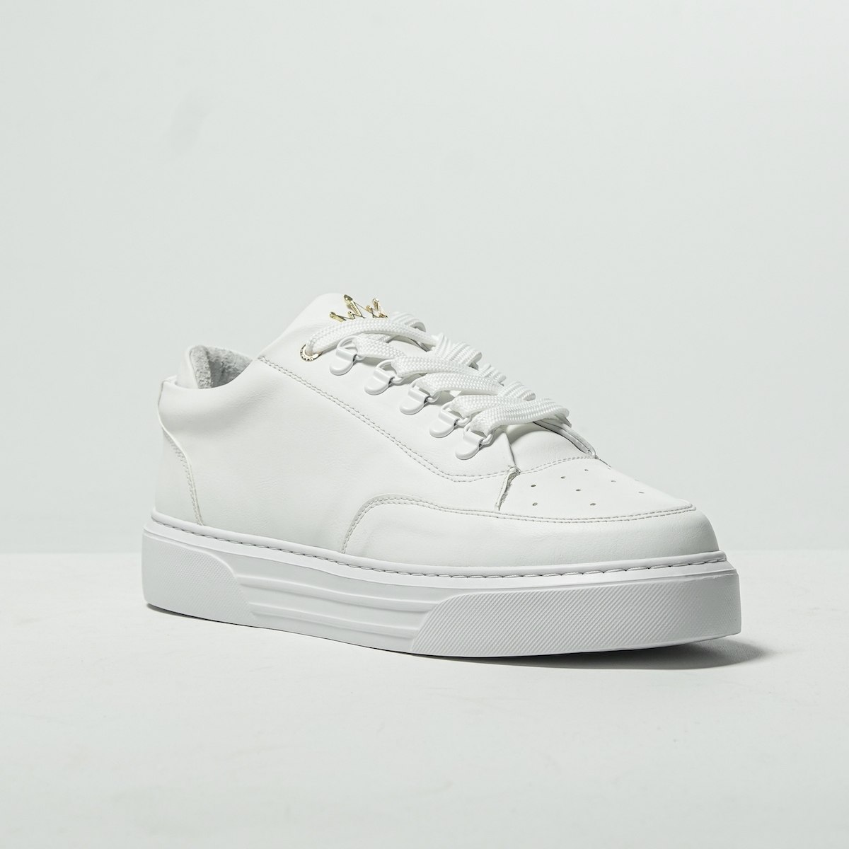 Men's Low Top Sneakers Crowned Shoes White | Martin Valen