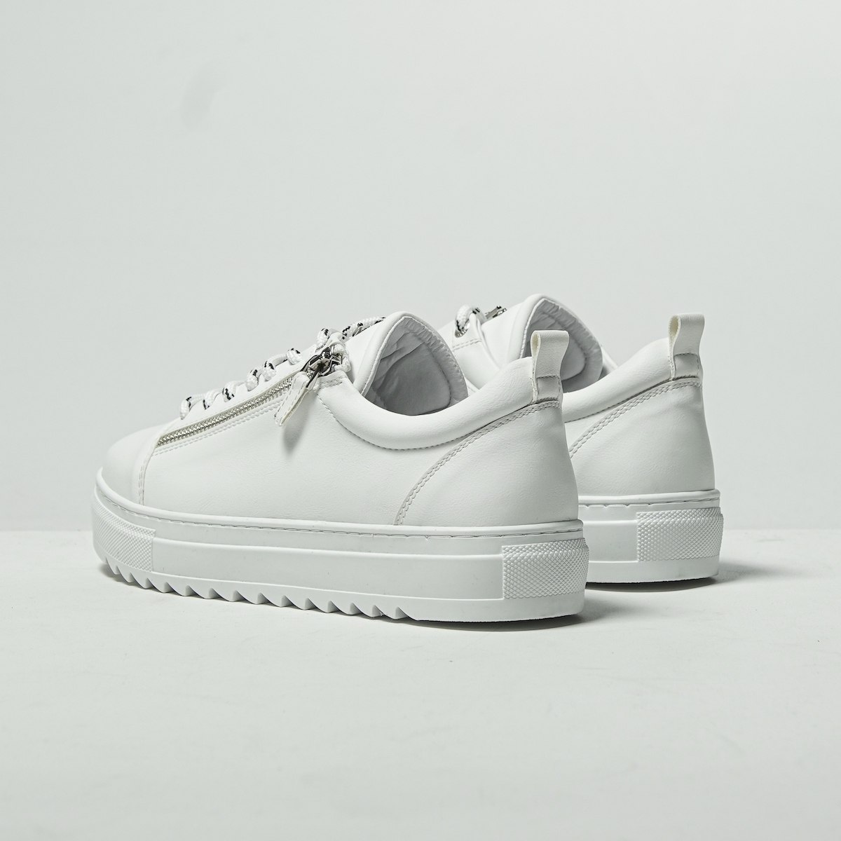 Men's Low Top Sneakers Silver Zipper Designer Shoes White | Martin Valen