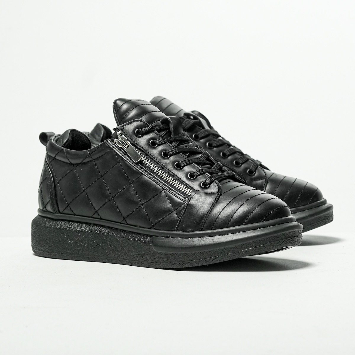 Stitched’n’Zipped Men’s Chunky Sneakers in Black | Martin Valen