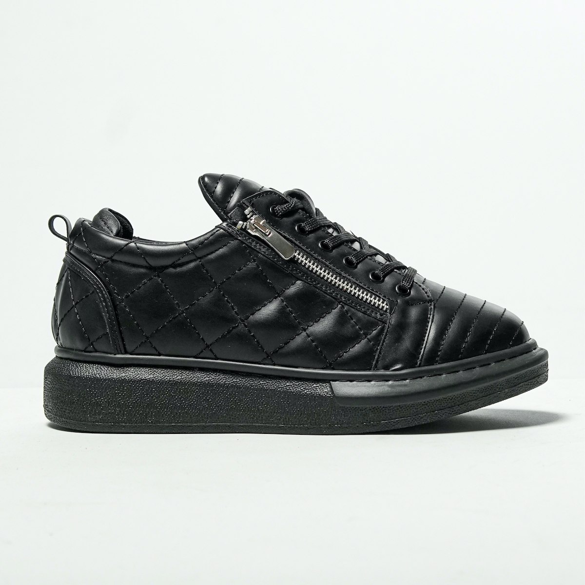 Stitched’n’Zipped Men’s Chunky Sneakers in Black