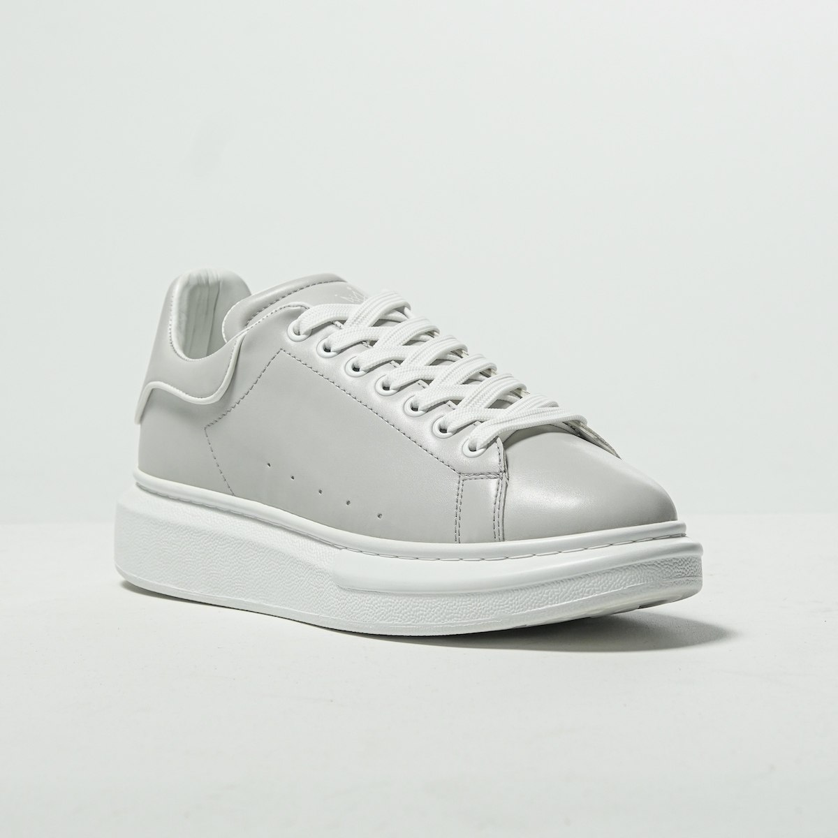 Chunky Sneakers für Herren in Grau-Weiß | Martin Valen