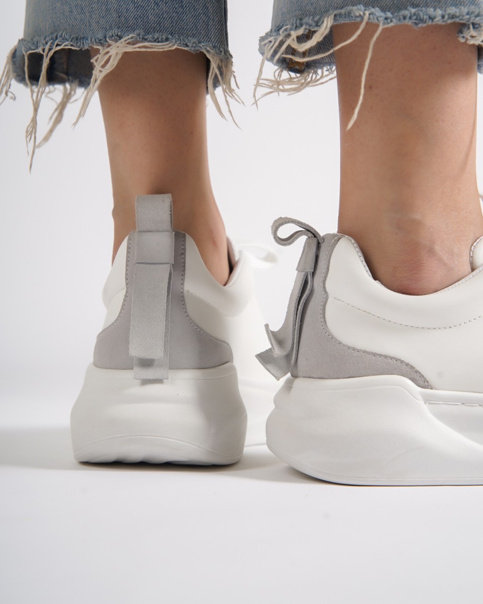 Highrise Chaussures pour Femmes avec Ceinture en Daim en Blanc | Martin Valen